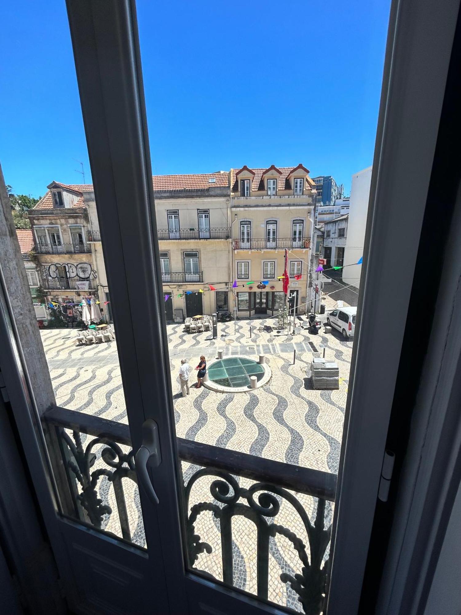 Farol Bed And Breakfast Almada Bagian luar foto